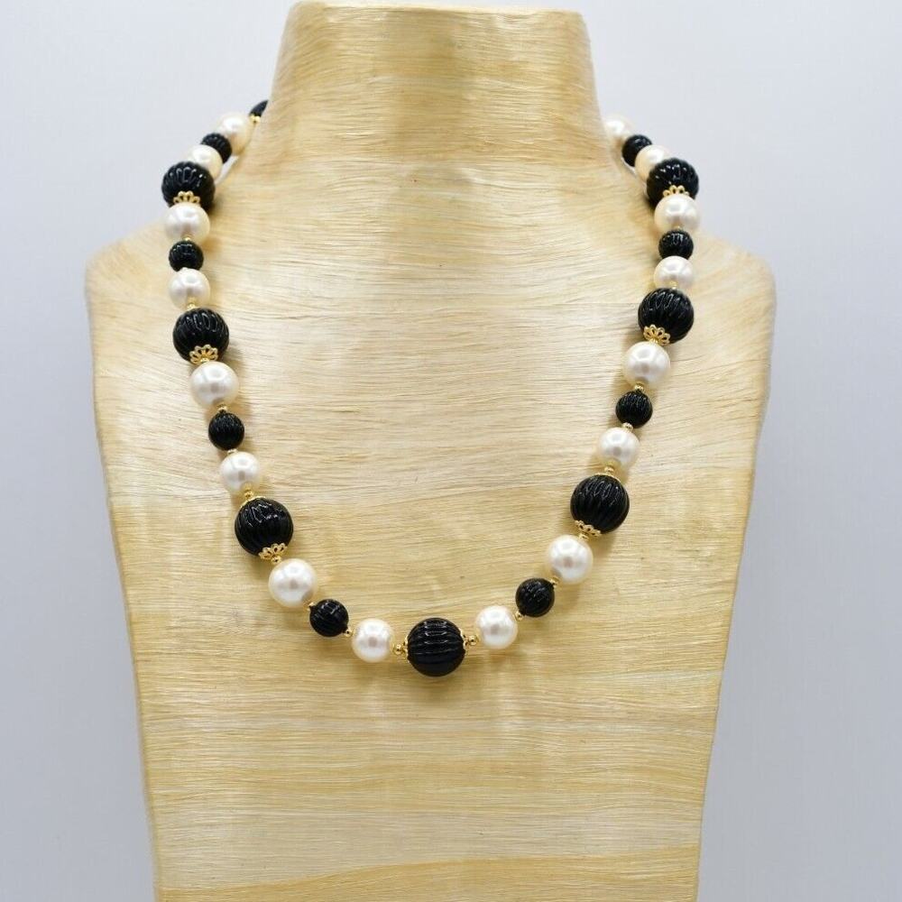 Trifari Vintage Beaded Collar Necklace Black White Faux Pearl Gold Signed BinM